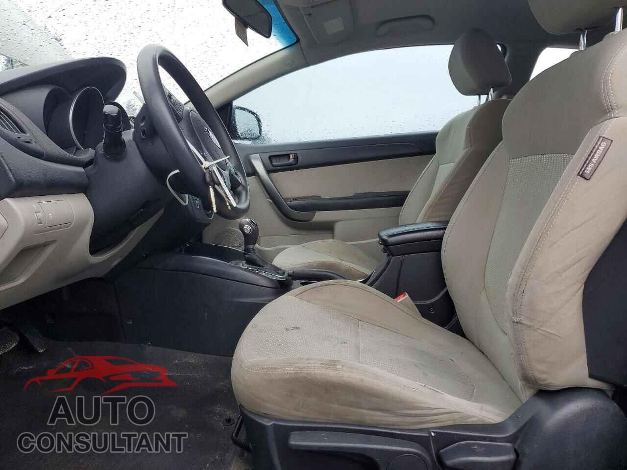 KIA FORTE 2011 - KNAFU6A26B5402612