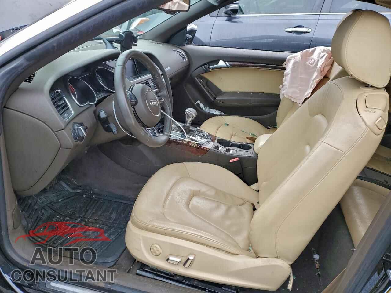 AUDI A5 2013 - WAULFAFH8DN000848