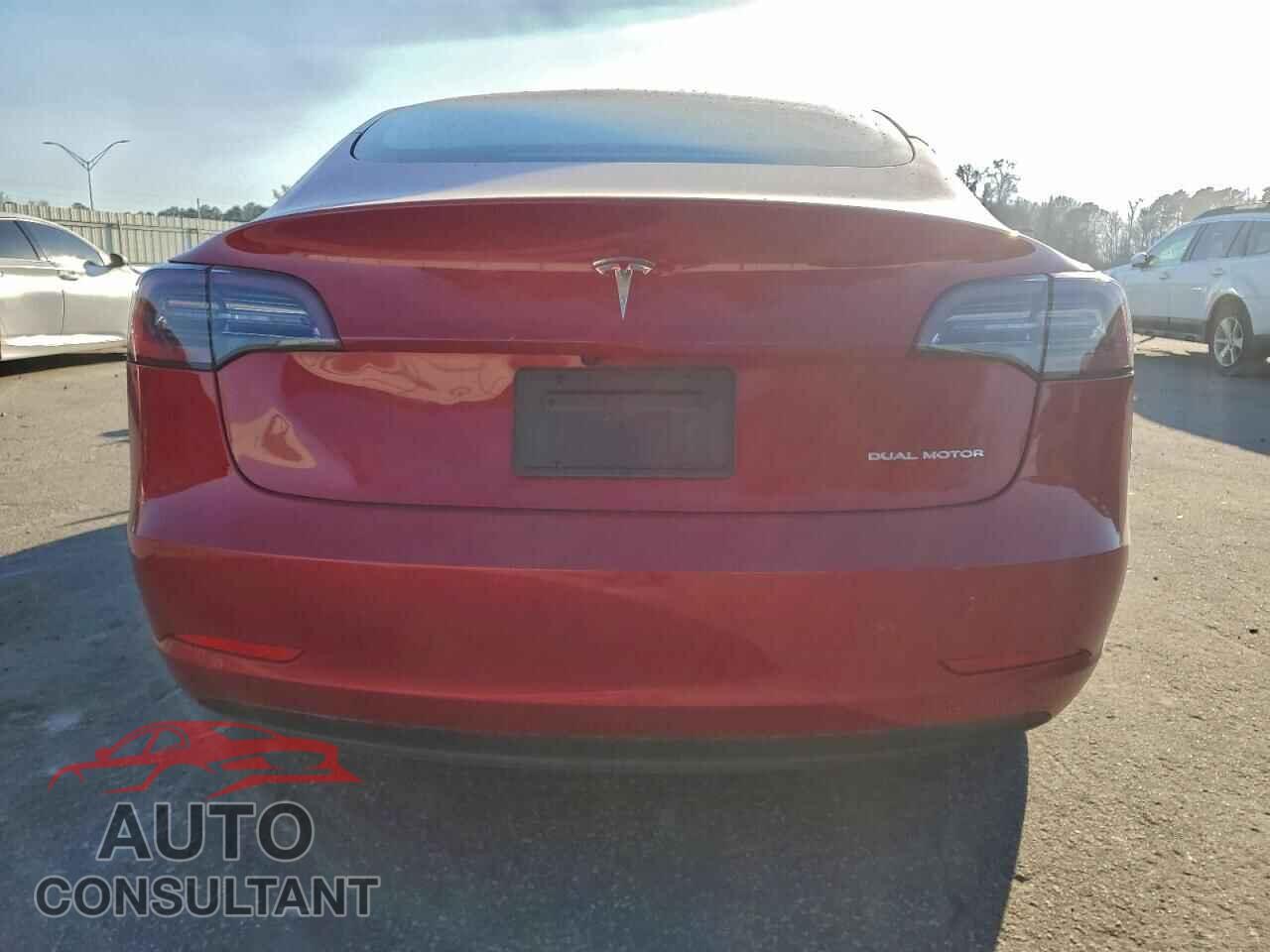 TESLA MODEL 3 2021 - 5YJ3E1EBXMF044867