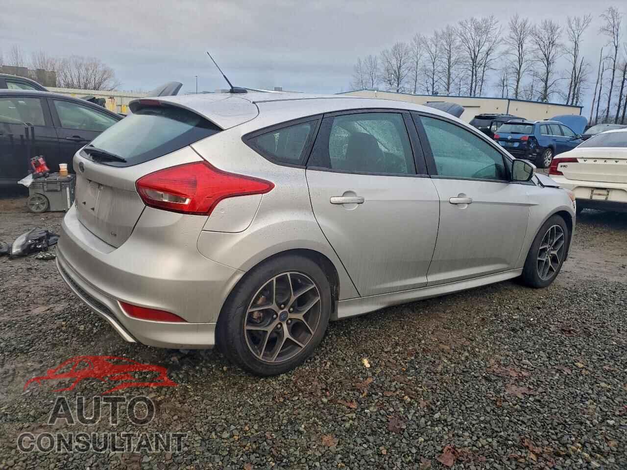 FORD FOCUS 2016 - 1FADP3K2XGL388639