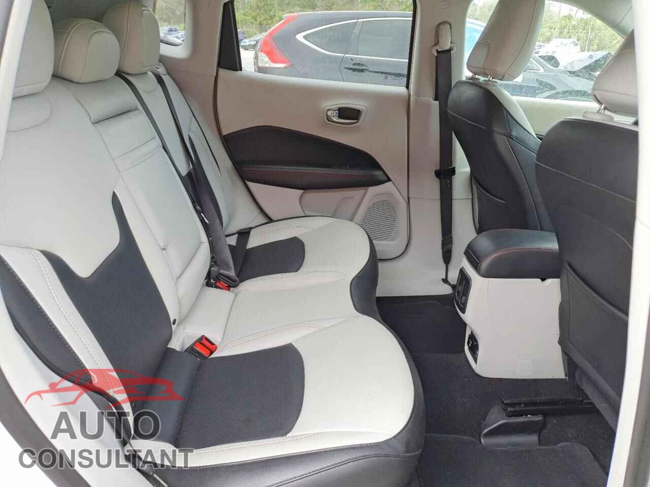 JEEP COMPASS 2020 - 3C4NJCCB9LT141030
