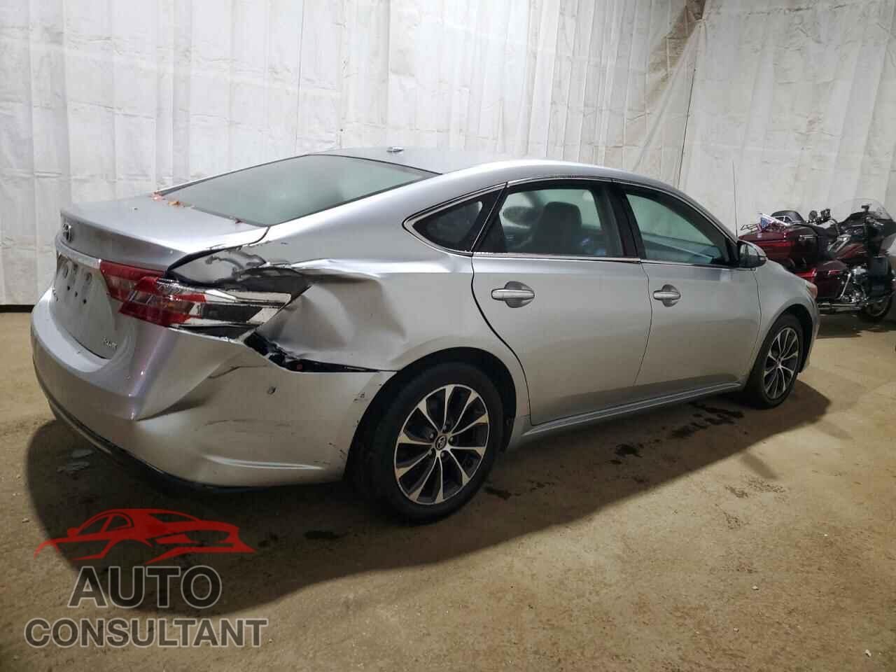 TOYOTA AVALON 2018 - 4T1BK1EB0JU285629