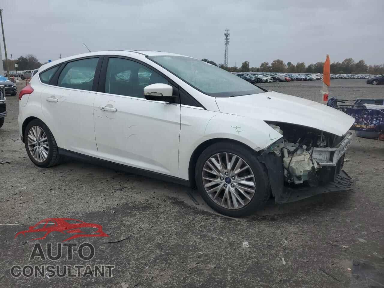 FORD FOCUS 2017 - 1FADP3N22HL338783