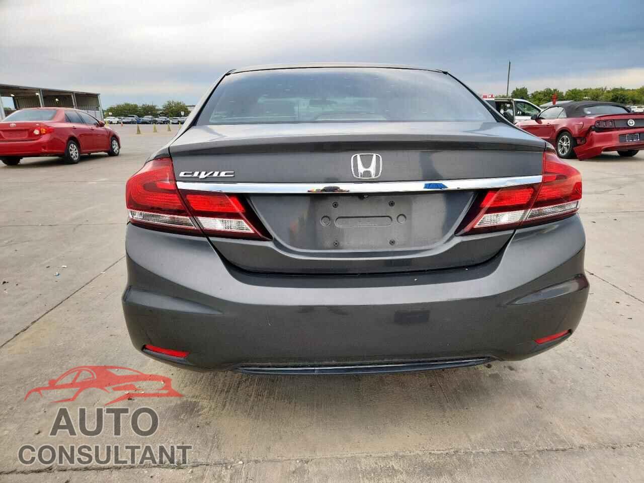 HONDA CIVIC 2013 - 2HGFB2F50DH559747