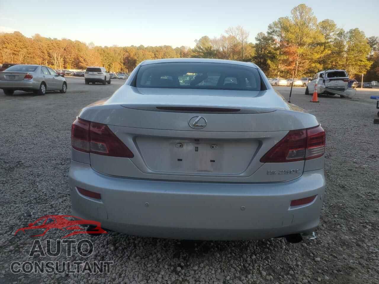 LEXUS IS 2012 - JTHFF2C23C2523733