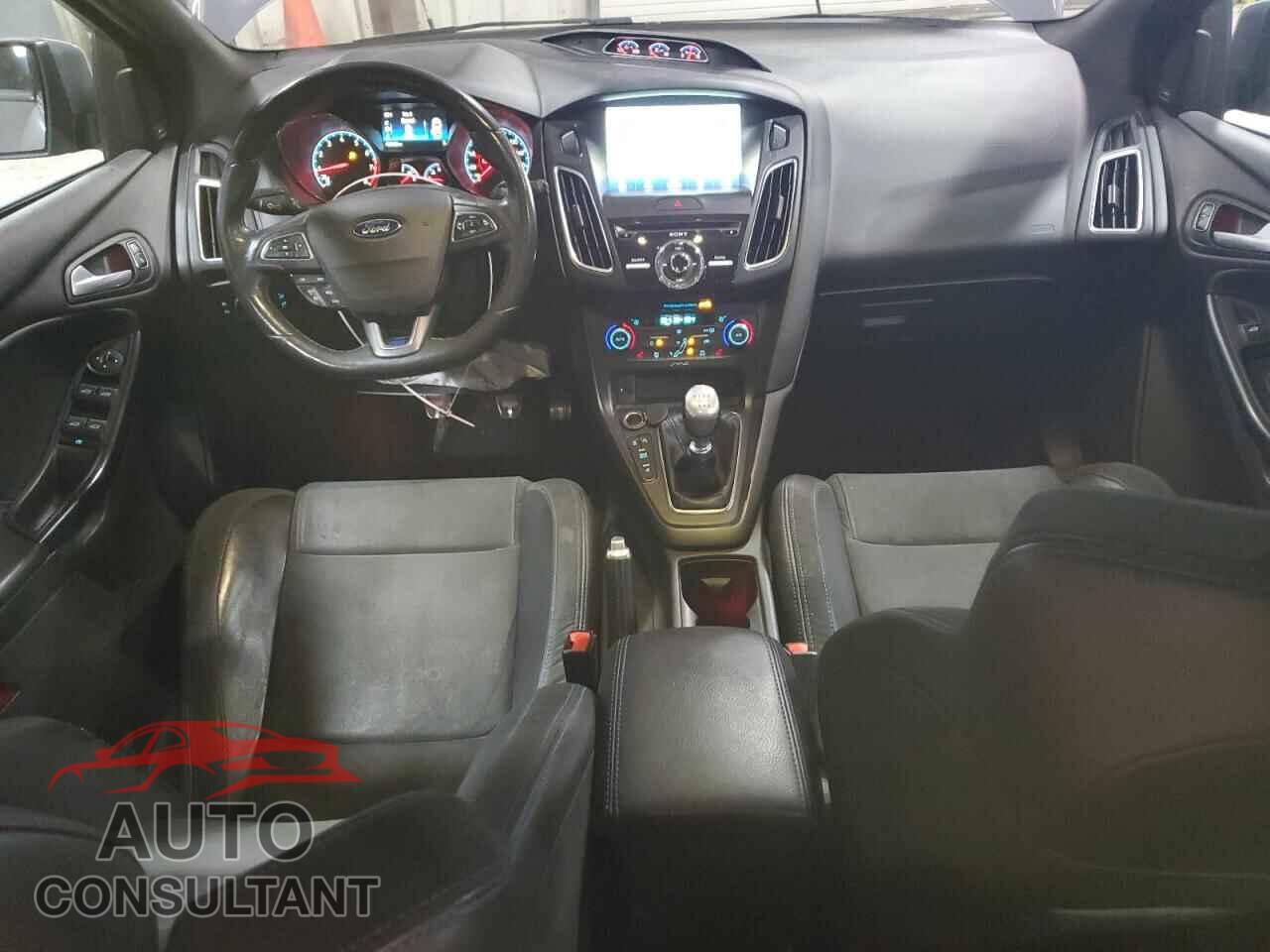 FORD FOCUS 2017 - WF0DP3TH4H4122748