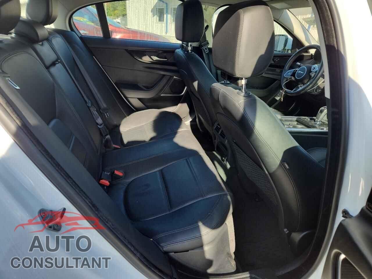 JAGUAR XE 2020 - SAJAE4FX0LCP56532