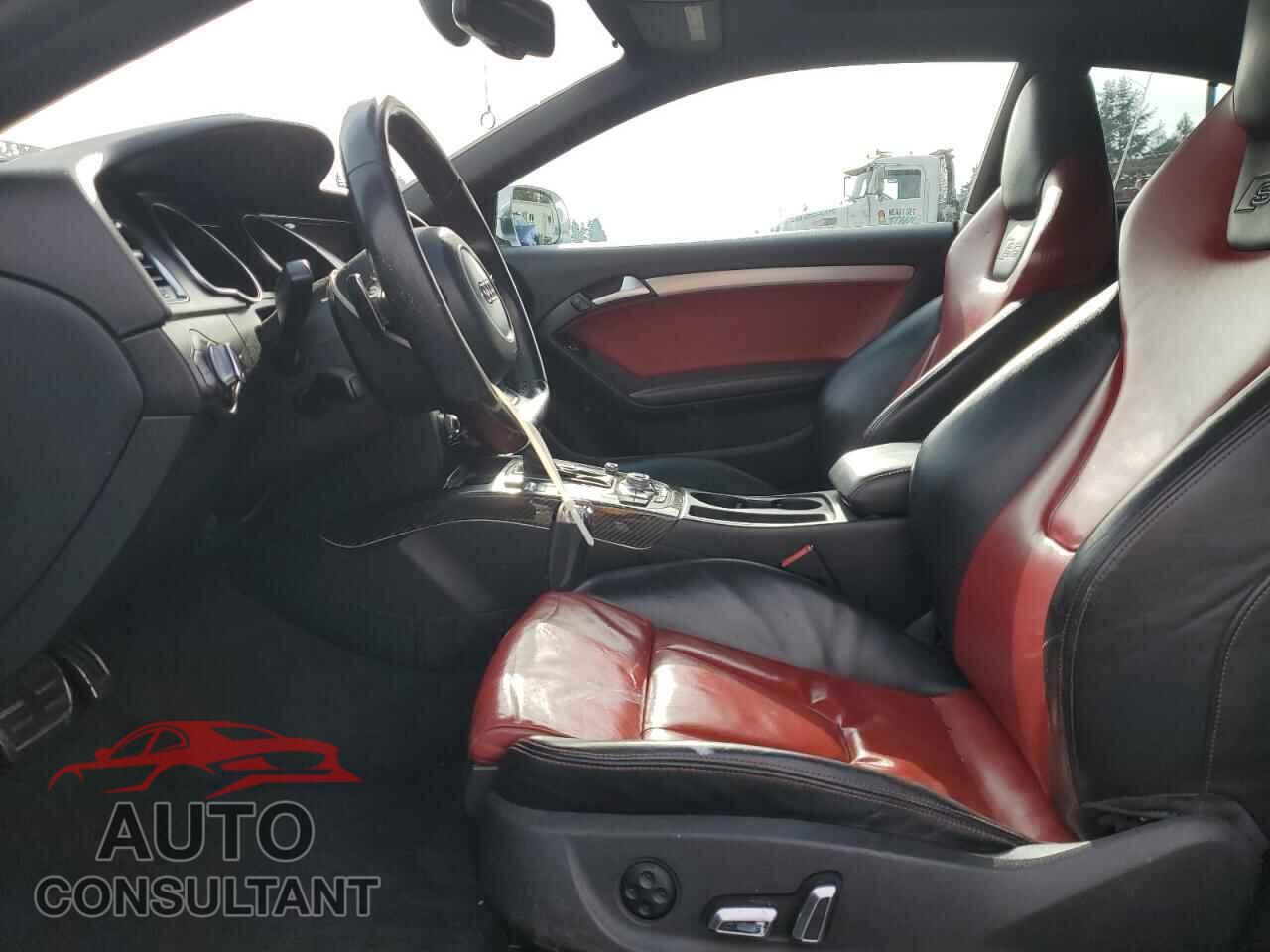 AUDI S5/RS5 2013 - WAUCGAFR5DA028250