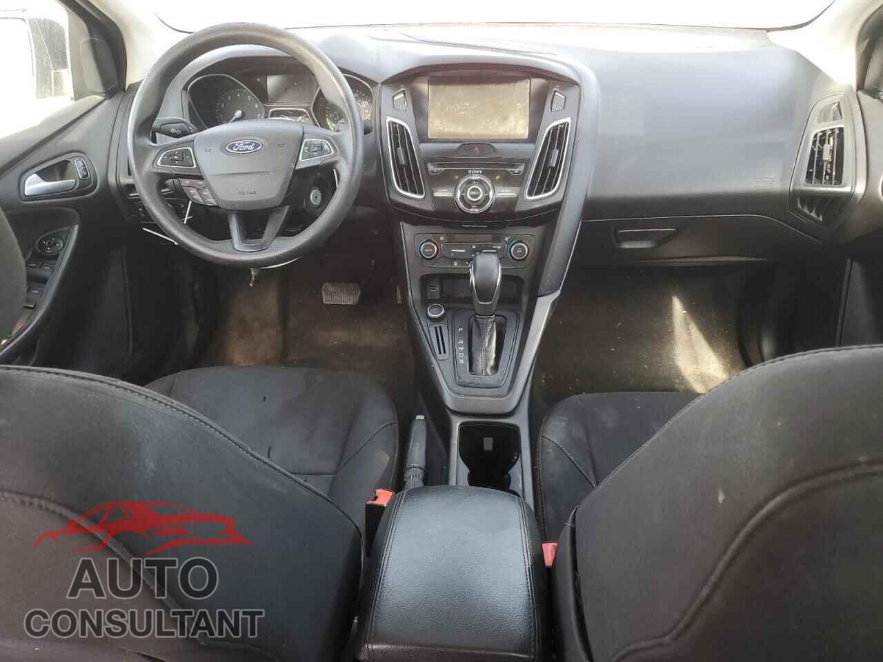 FORD FOCUS 2017 - 1FADP3H22HL214749