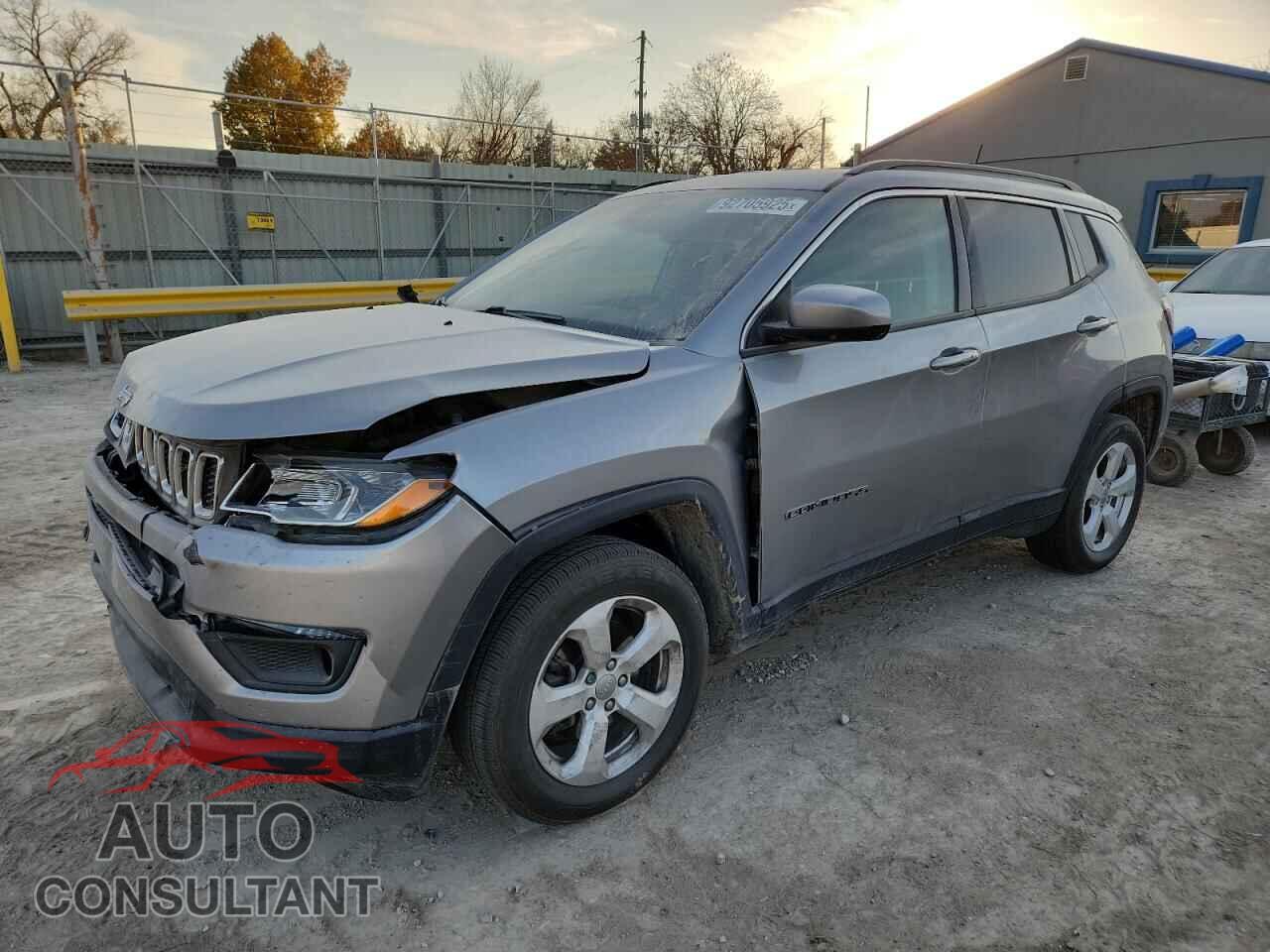 JEEP COMPASS 2018 - 3C4NJDBB0JT200101