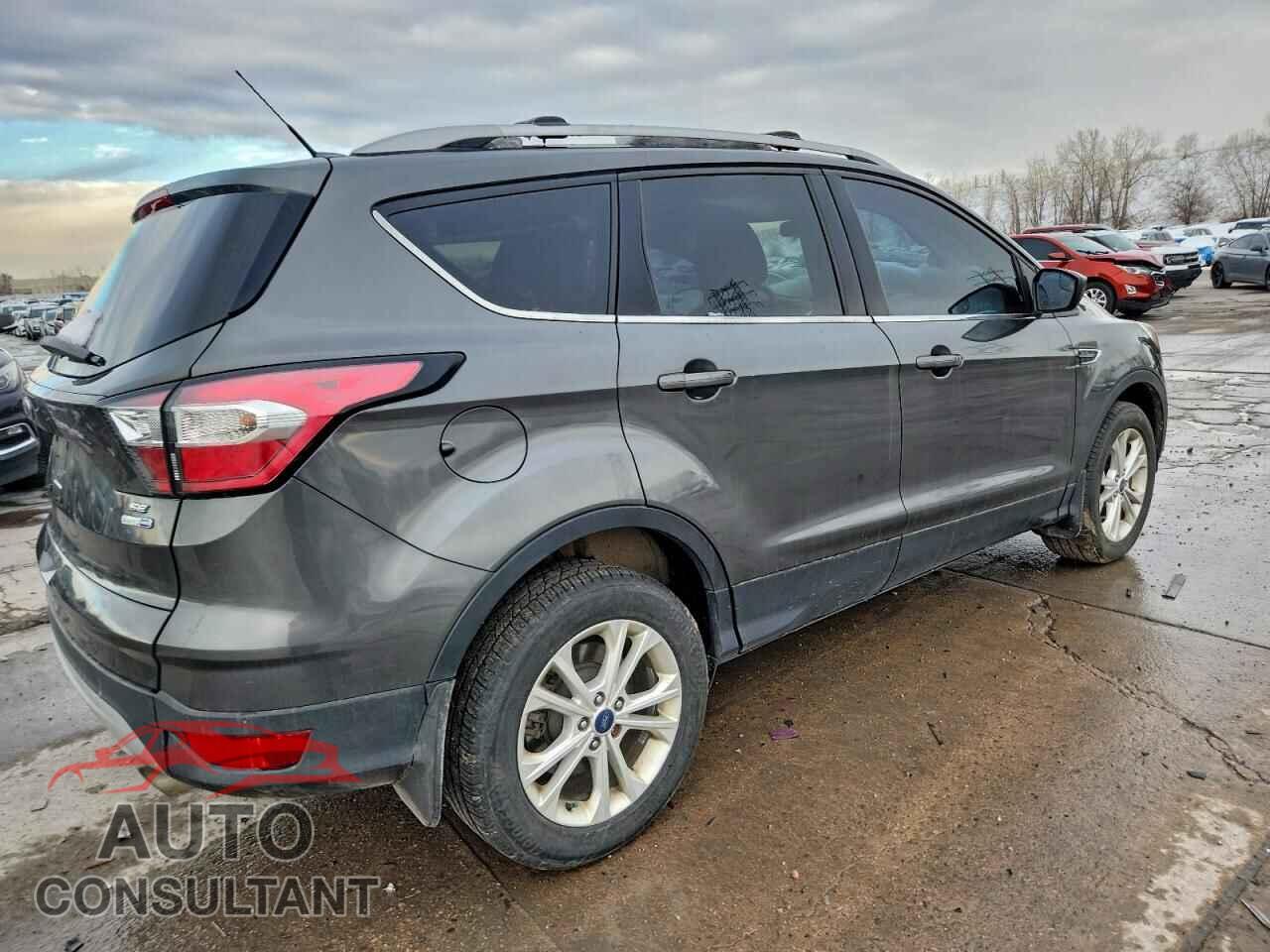 FORD ESCAPE 2017 - 1FMCU9GD8HUC51167
