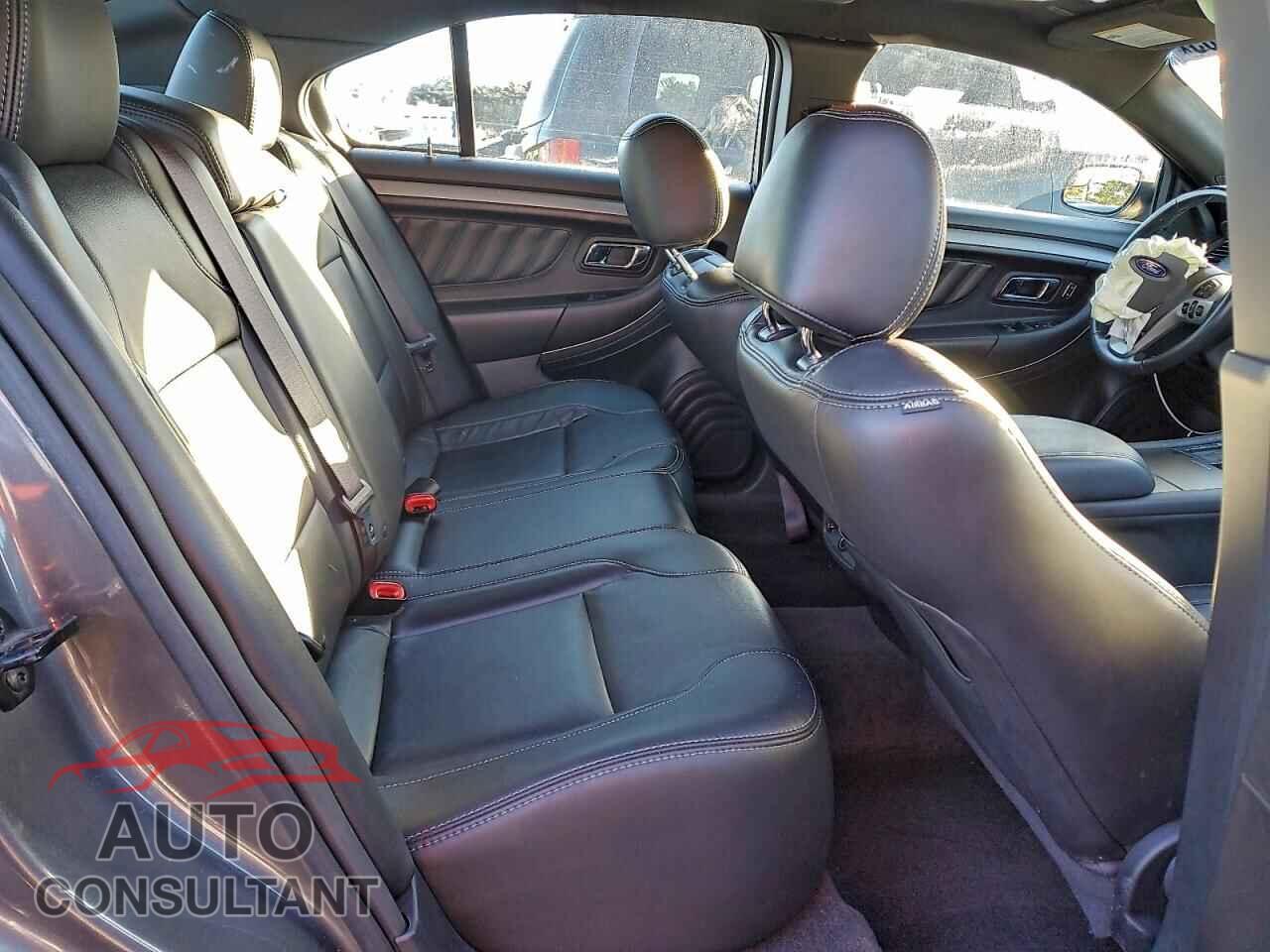 FORD TAURUS 2013 - 1FAHP2E82DG133127