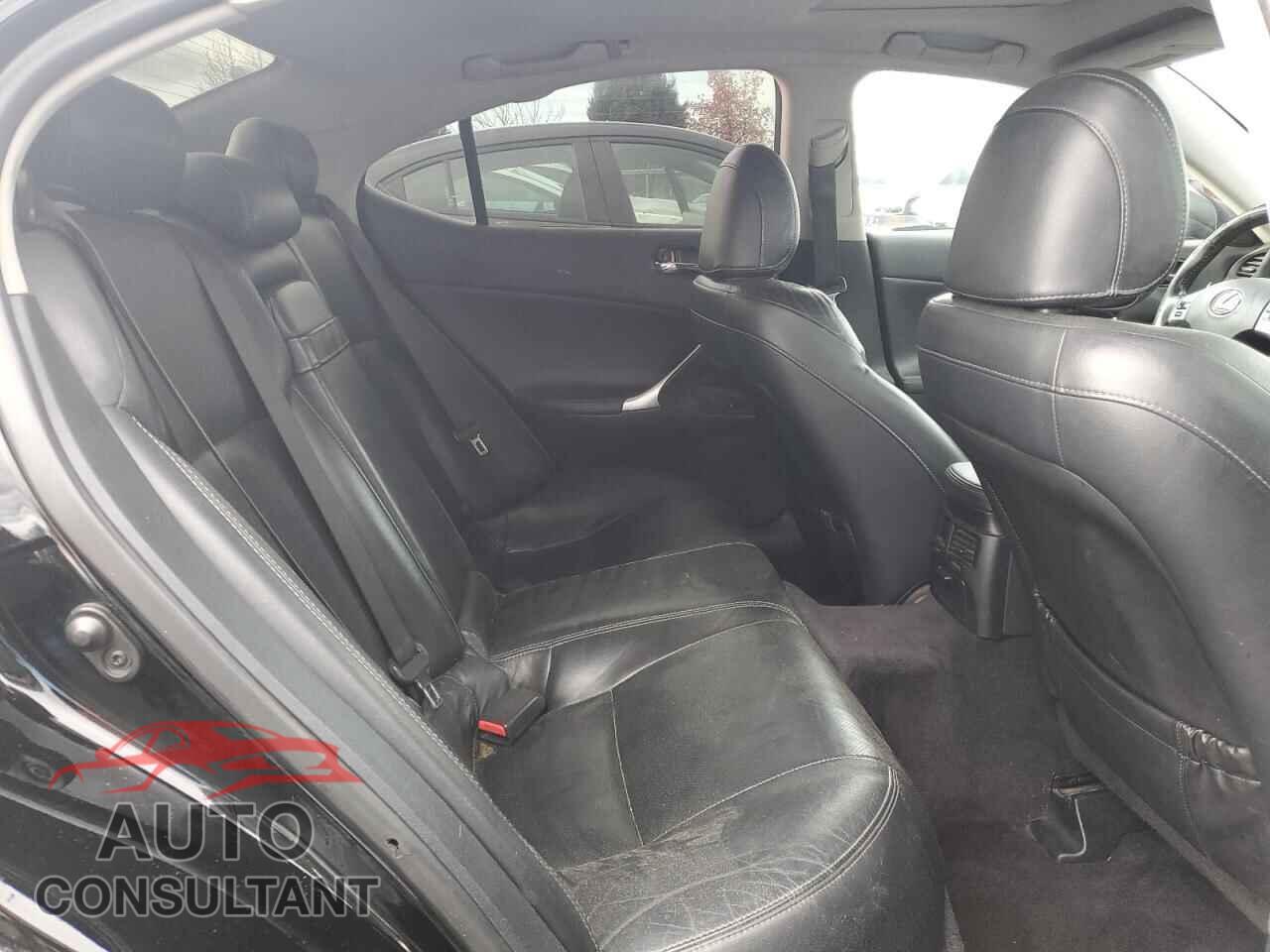 LEXUS IS 2011 - JTHBF5C29B5136987