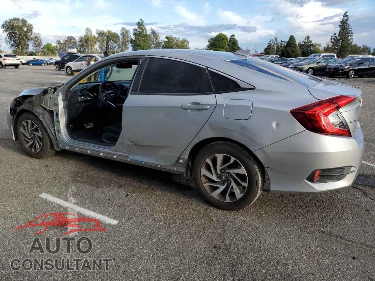HONDA CIVIC 2018 - 2HGFC2F77JH581397