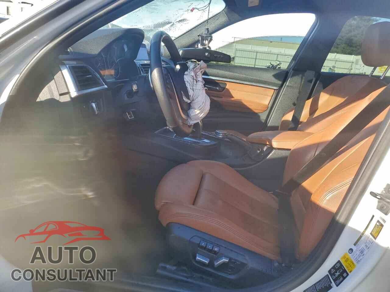 BMW 3 SERIES 2016 - WBA8E3G55GNU03151