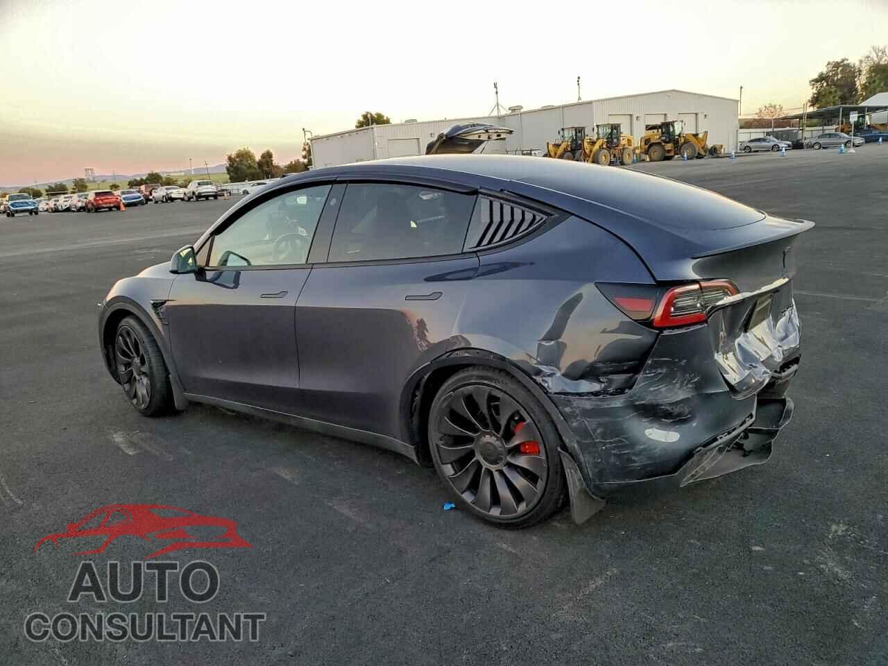 TESLA MODEL Y 2023 - 7SAYGDEF0PF872003