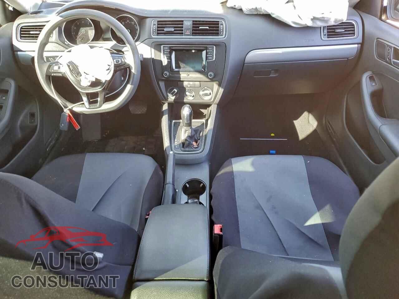 VOLKSWAGEN JETTA 2017 - 3VW2B7AJ9HM391464