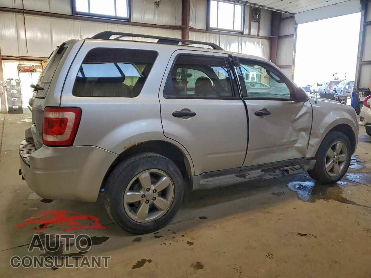 FORD ESCAPE 2010 - 1FMCU9DG7AKD29728
