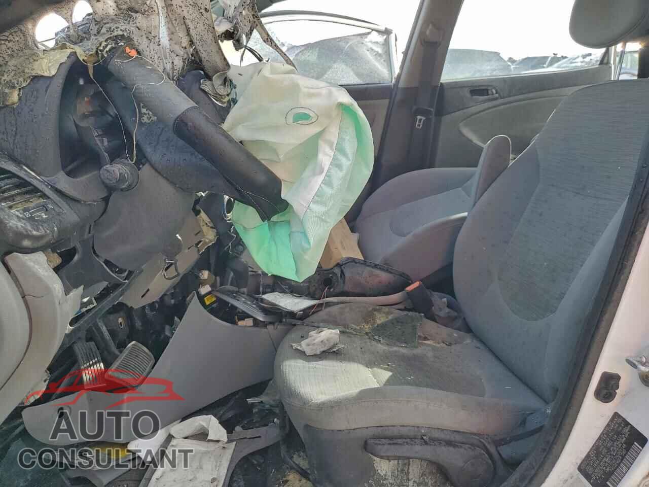 HYUNDAI ACCENT 2017 - KMHCT5AE7HU301148