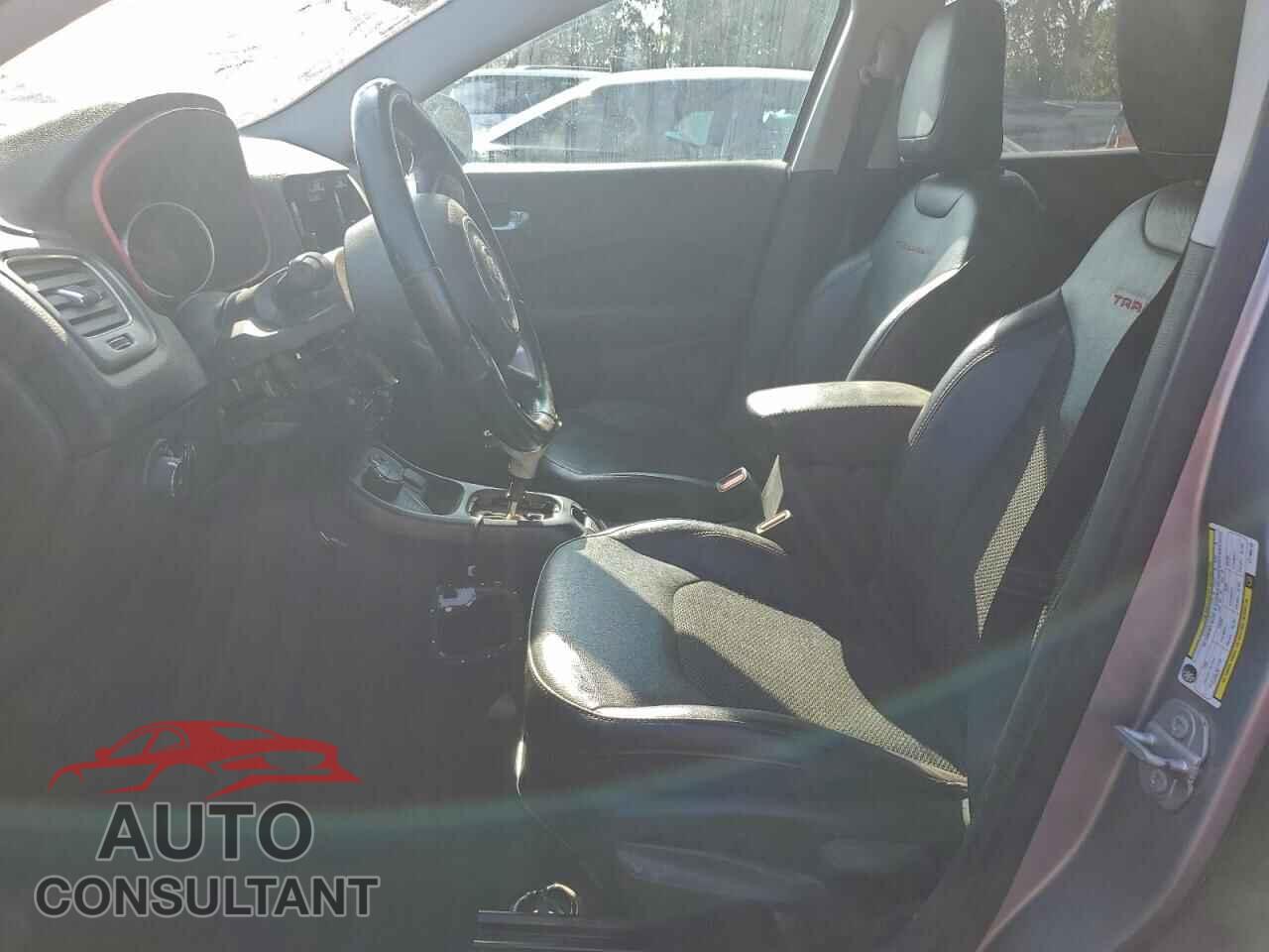 JEEP COMPASS 2020 - 3C4NJDDB6LT195213