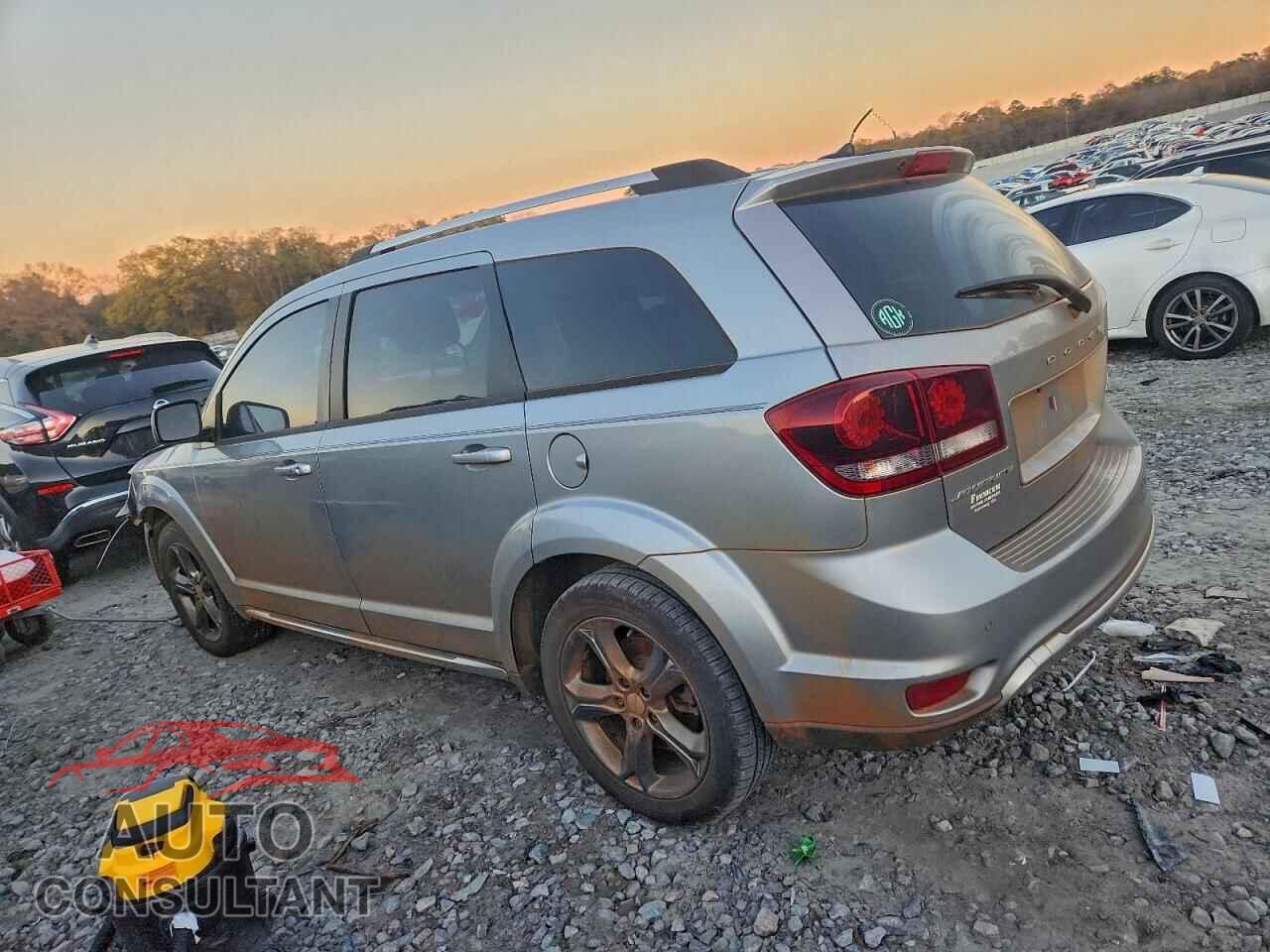 DODGE JOURNEY 2015 - 3C4PDCGG8FT529697