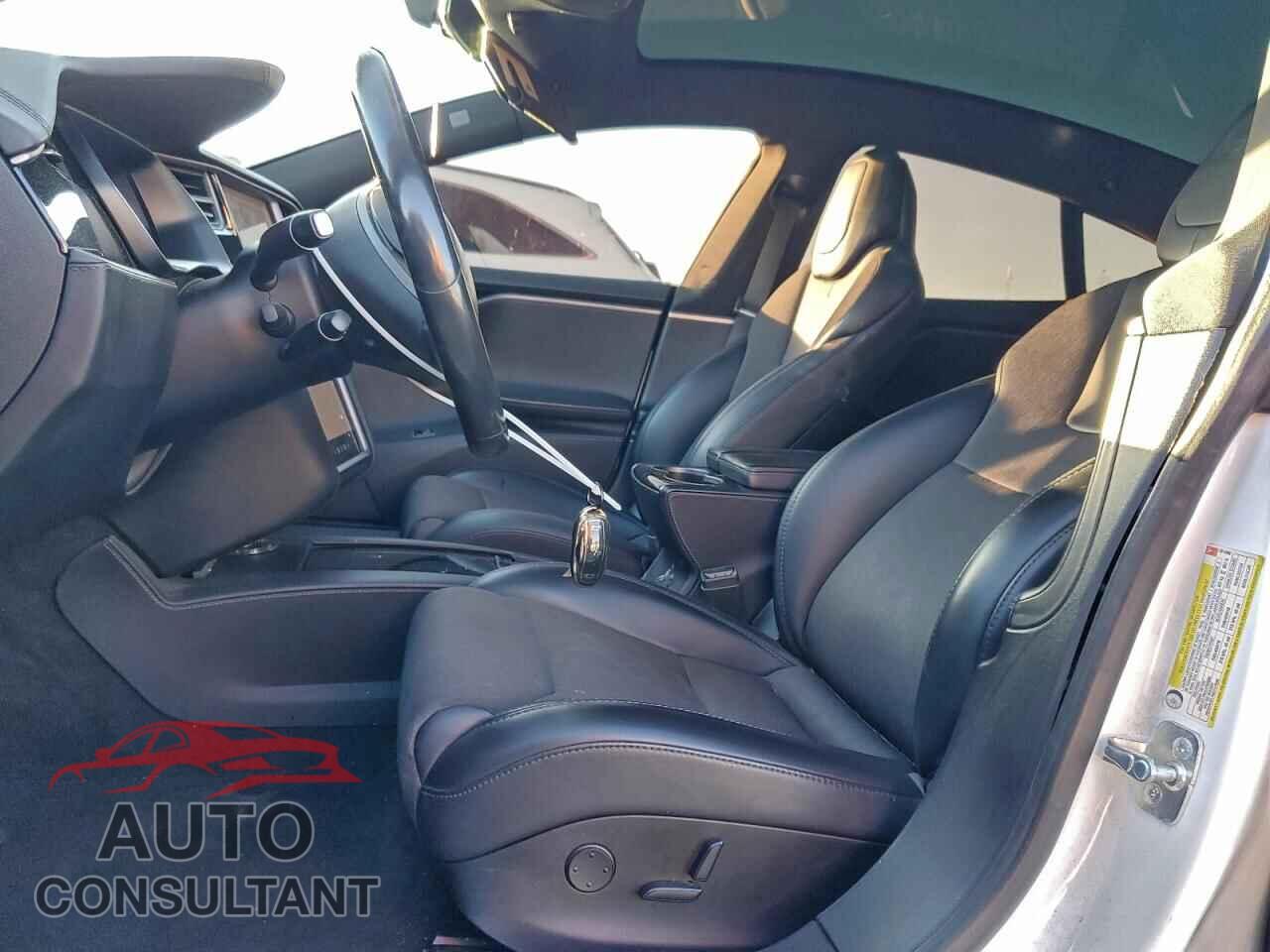 TESLA MODEL S 2018 - 5YJSA1E28JF281800
