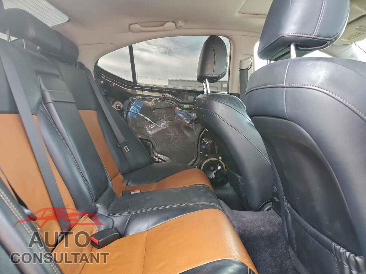 LEXUS IS 2013 - JTHCF5C20D5062639