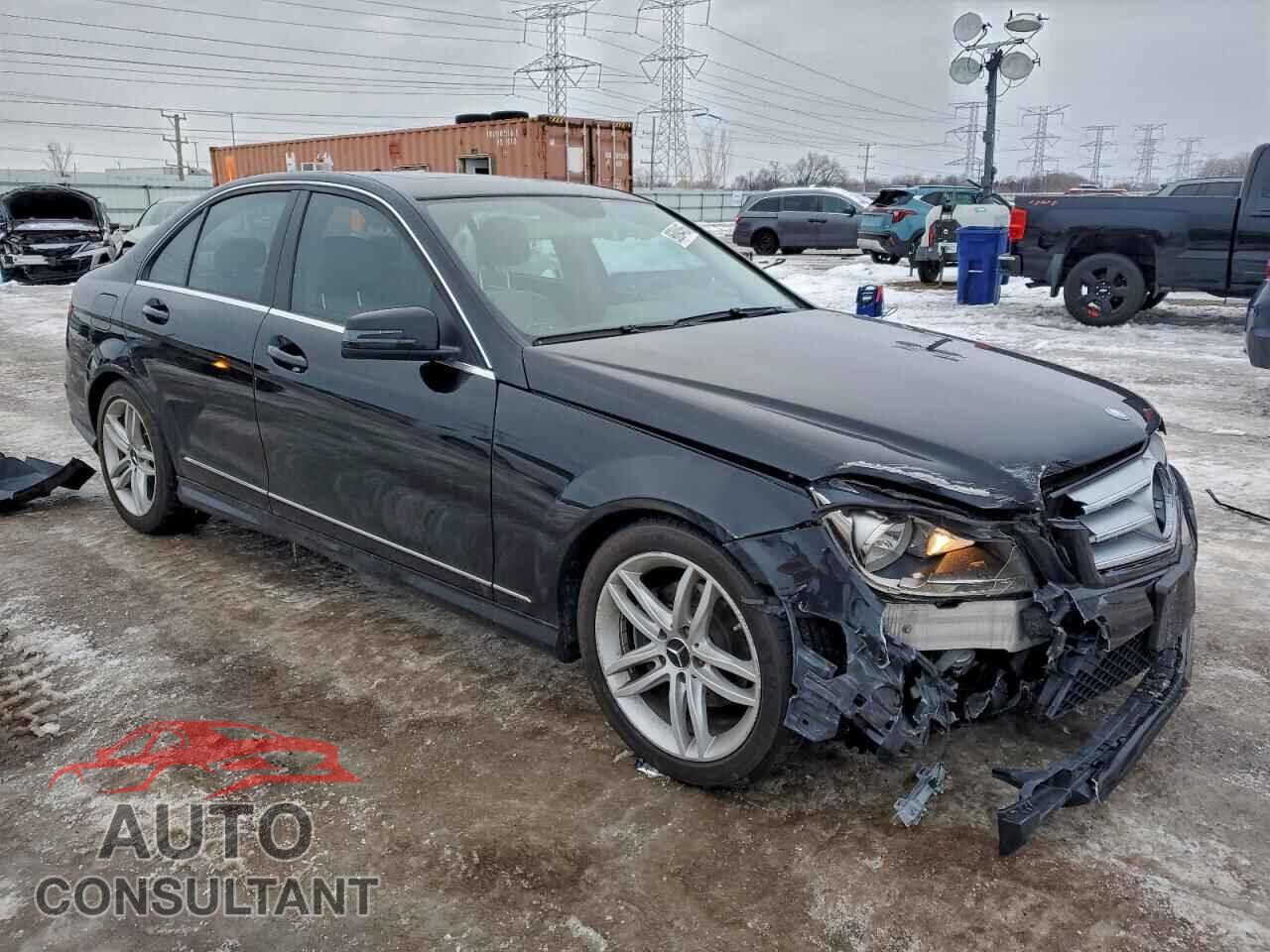 MERCEDES-BENZ C-CLASS 2012 - WDDGF8BB7CA648496