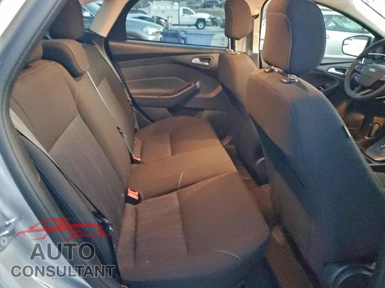 FORD FOCUS 2018 - 1FADP3F2XJL328586
