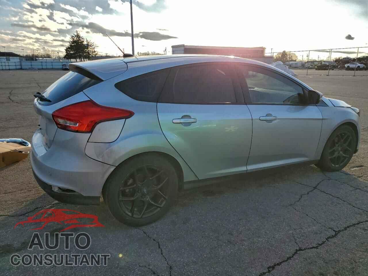 FORD FOCUS 2016 - 1FADP3K26GL205365