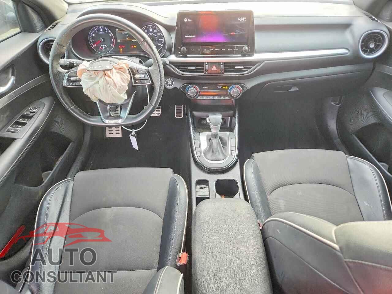 KIA FORTE 2022 - 3KPF54AD3NE498097