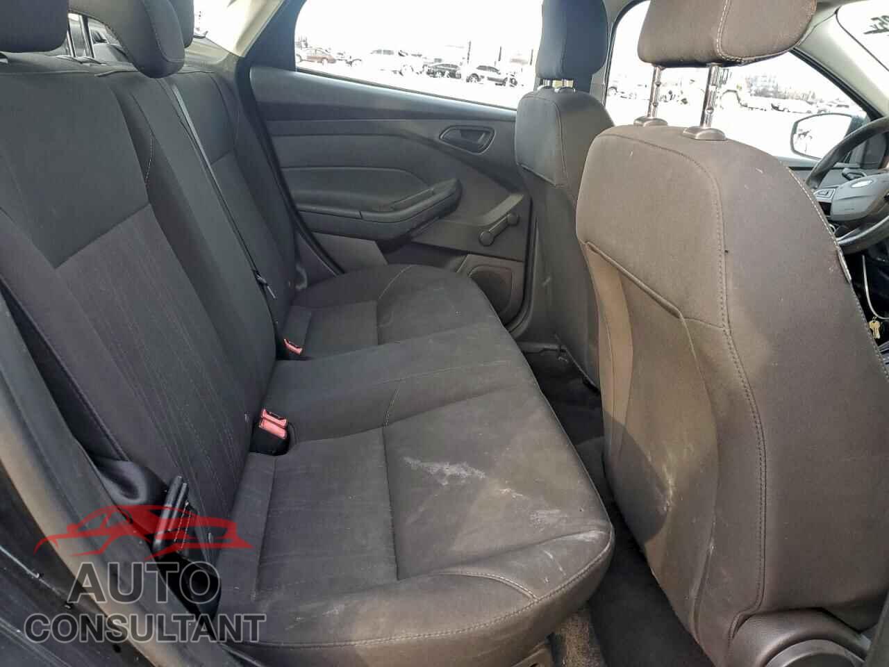 FORD FOCUS 2016 - 1FADP3E25GL243858