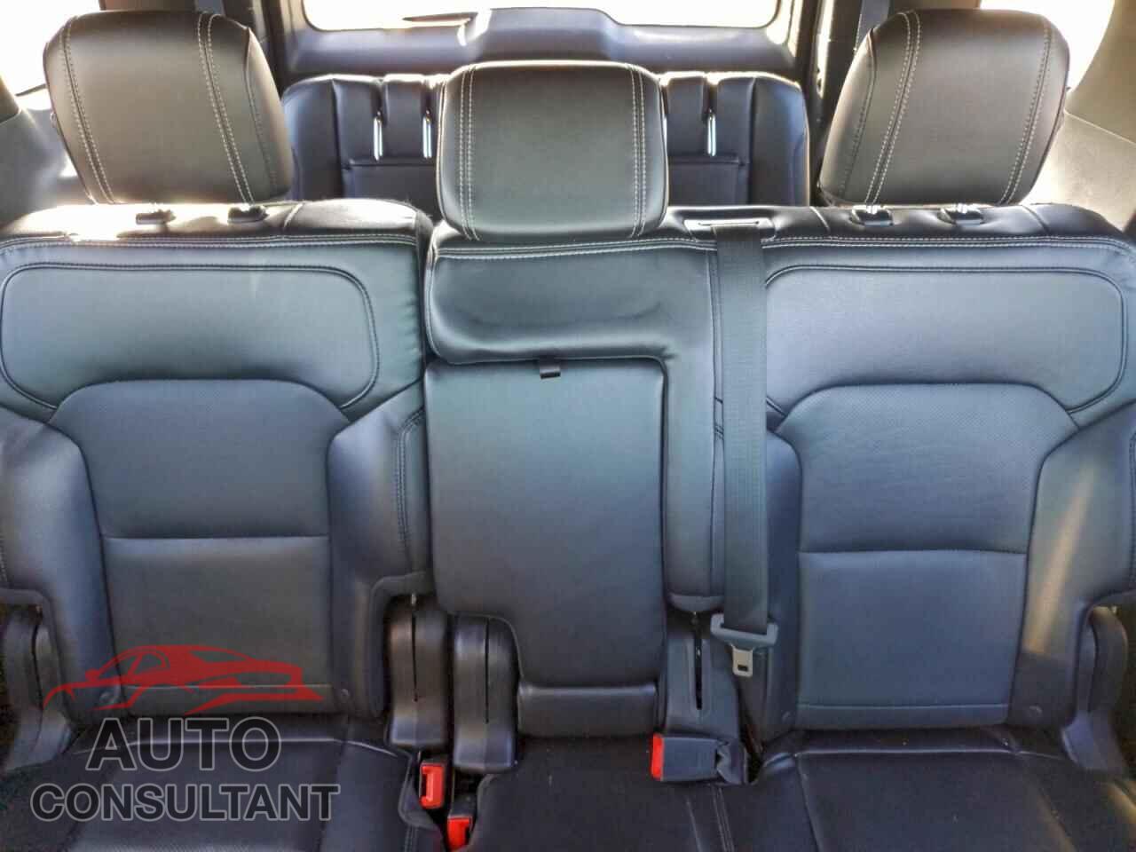 FORD EXPLORER 2017 - 1FM5K8F8XHGA23635