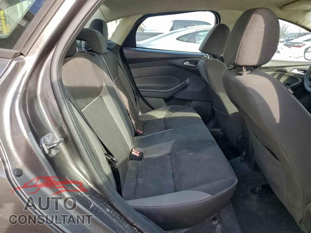 FORD FOCUS 2014 - 1FADP3F2XEL329453