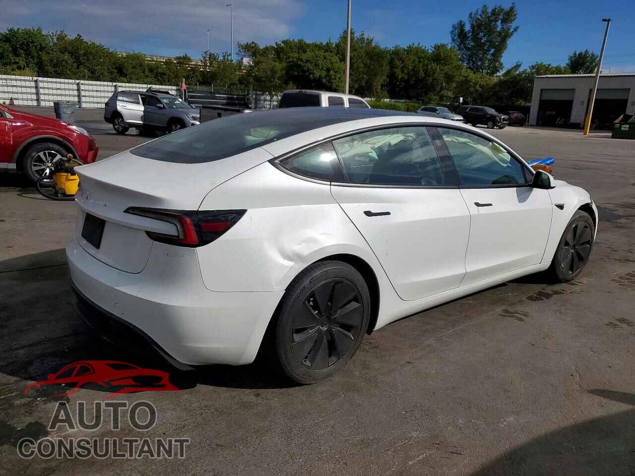 TESLA MODEL 3 2024 - 5YJ3E1EA0RF756481