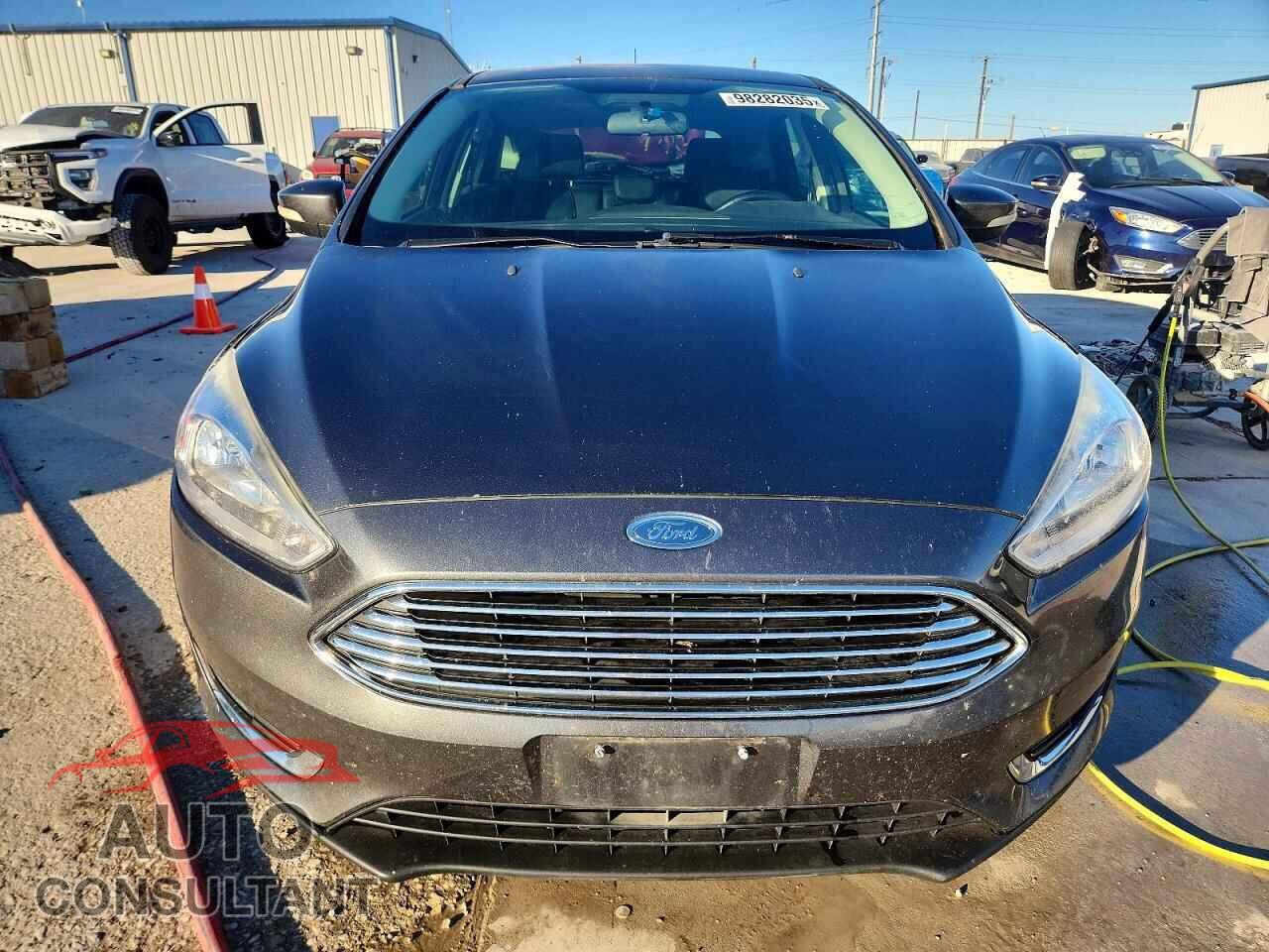 FORD FOCUS 2017 - 1FADP3N29HL320569