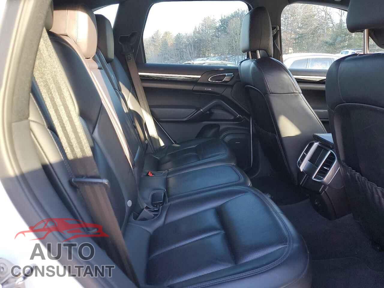 PORSCHE CAYENNE 2016 - WP1AA2A23GKA09270