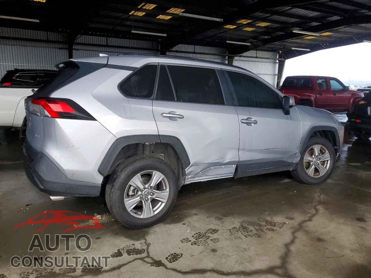 TOYOTA RAV4 2022 - 2T3W1RFV4NC176357