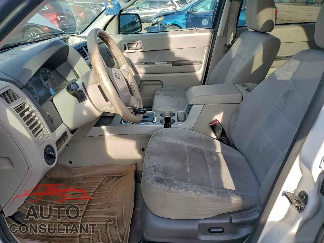 FORD ESCAPE 2011 - 1FMCU0D74BKA37676