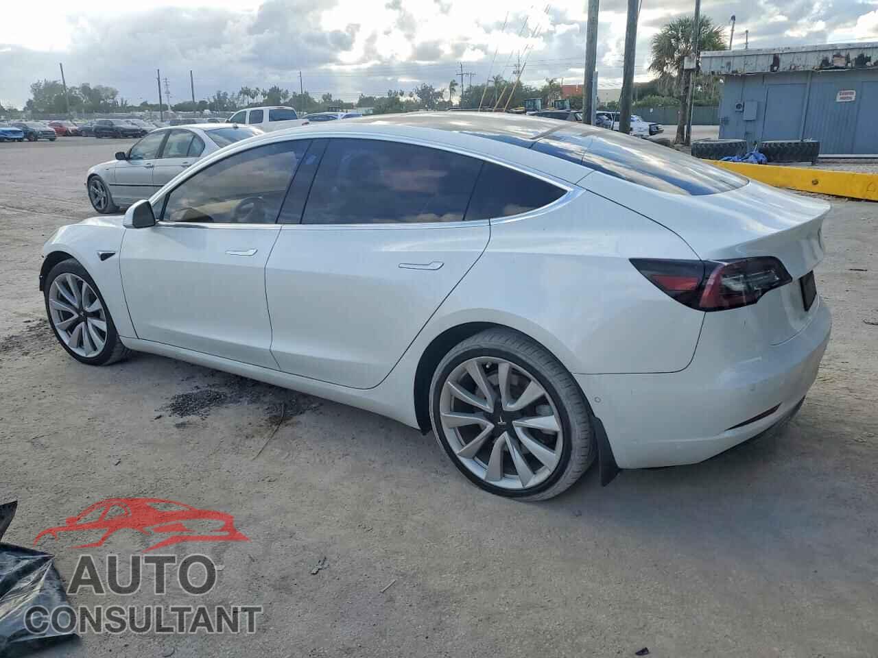 TESLA MODEL 3 2019 - 5YJ3E1EB6KF512445