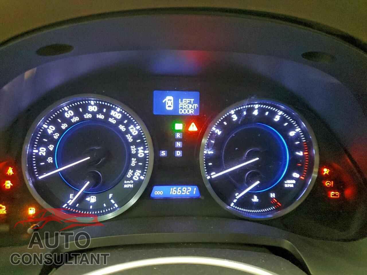 LEXUS IS 2012 - JTHBF5C20C5172438