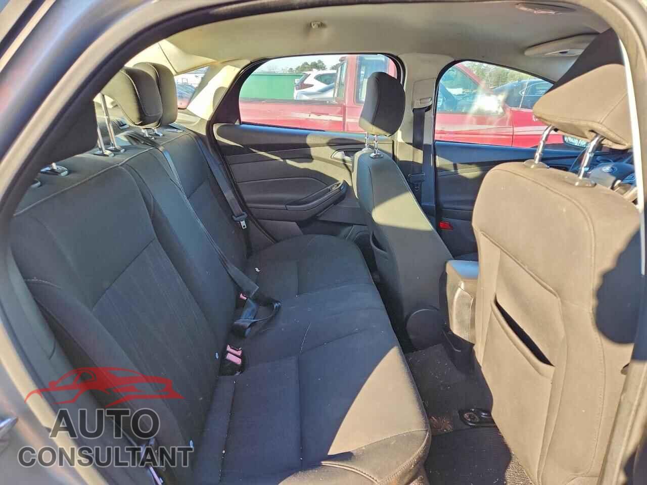 FORD FOCUS 2016 - 1FADP3F20GL329660