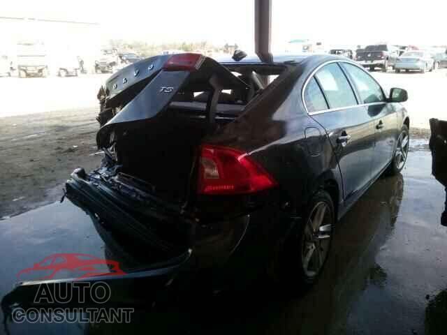 VOLVO S60 2015 - YV140MFC4F1306335