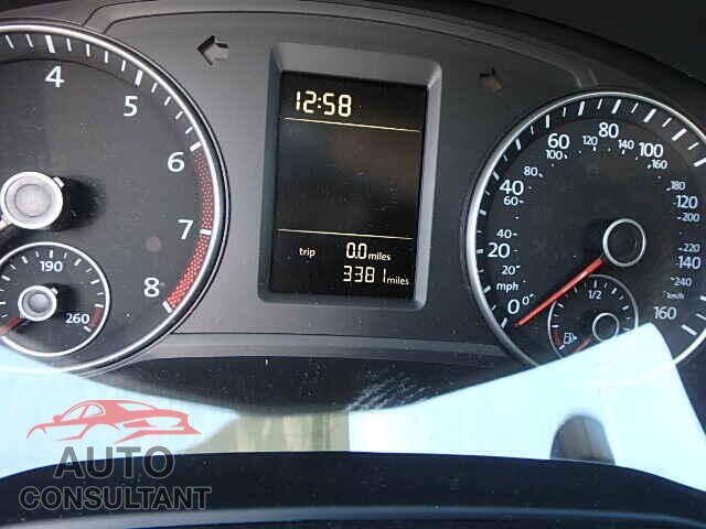 VOLKSWAGEN PASSAT 2015 - 1VWAT7A31FC020064