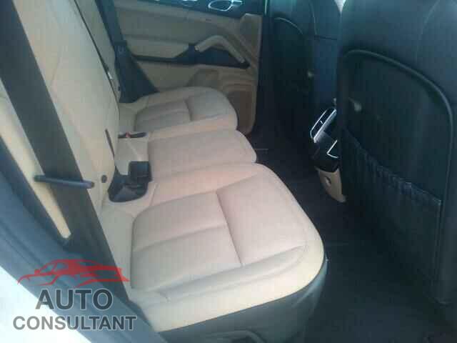 PORSCHE CAYENNE 2016 - WP1AA2A25GLA05103