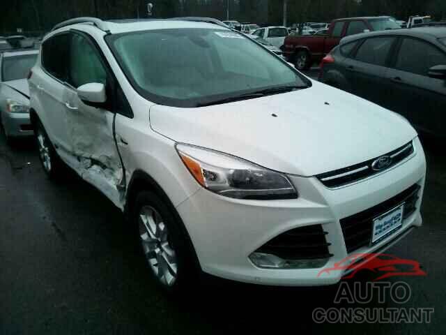 FORD ESCAPE 2015 - 1FMCU9J94FUA31669