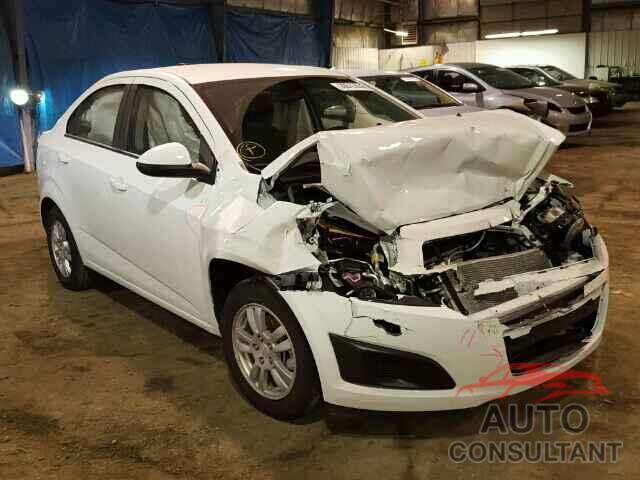 CHEVROLET SONIC 2015 - 1G1JC5SH0F4199105