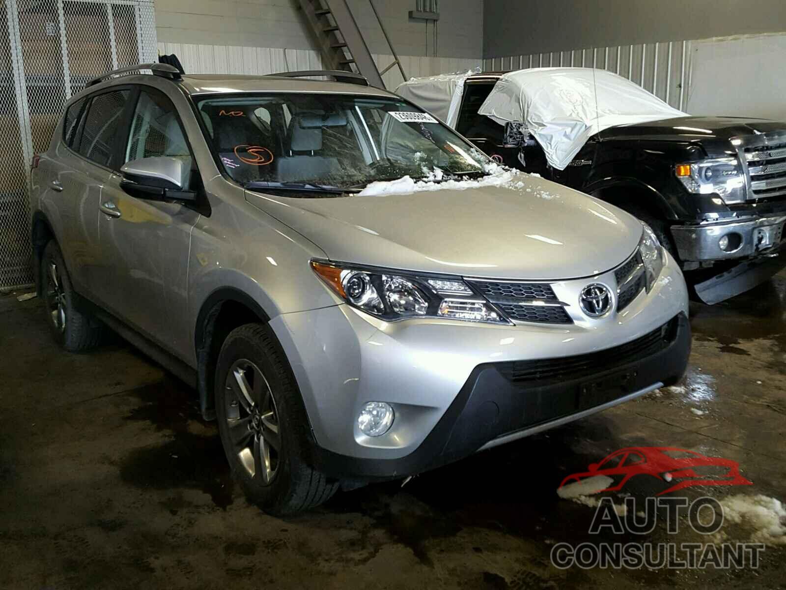 TOYOTA RAV4 2015 - JTMRFREV0FD167958