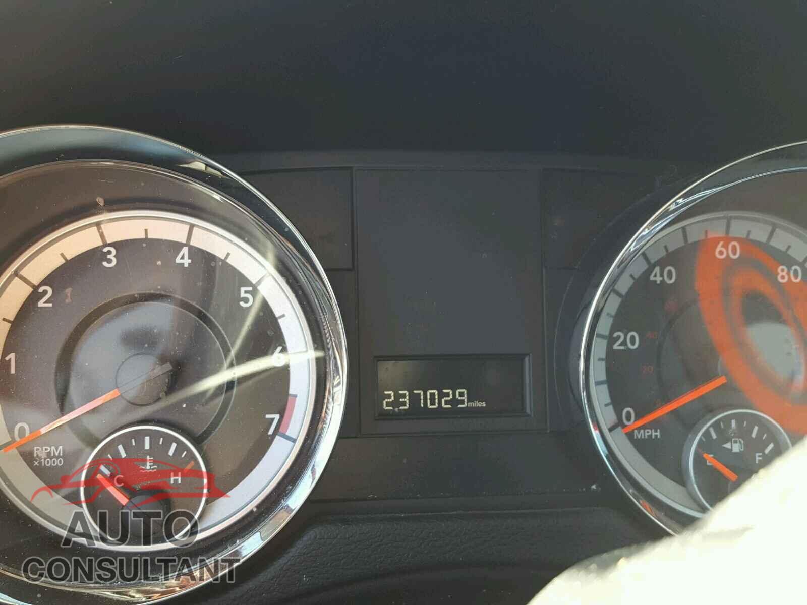 DODGE CARAVAN 2015 - 2C4RDGBG2FR558218