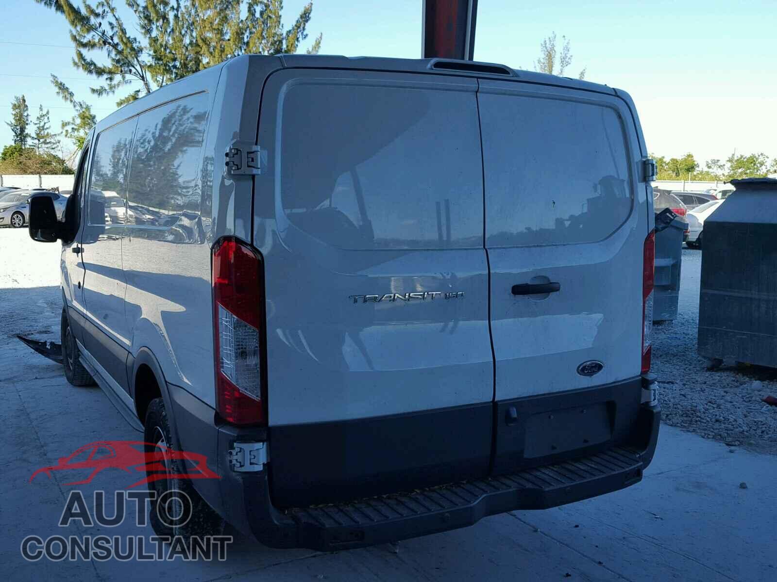 FORD TRANSIT CO 2017 - 1FTYE1ZM5HKA40042